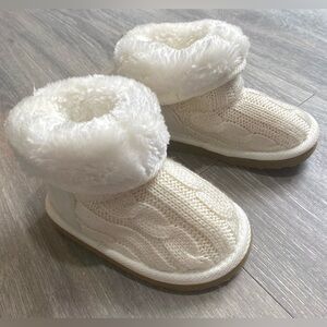 ☃️CABLE KNIT FUR BOOTS BOOTIES FOR GIRL SIZE 5C!TODDLER WINTER BOOTS WHITE BEIGE